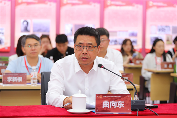 专家3曲向东.jpg